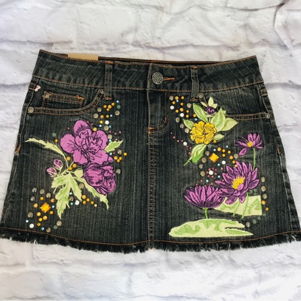 Vintage NWT XOXO Embroidered Denim Mini Circa-2000’s Spirit Bird Embroidery - Picture 1 of 13